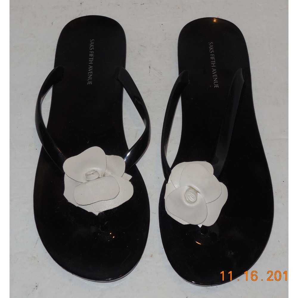 Women’s black white Saks fifth avenue sandals